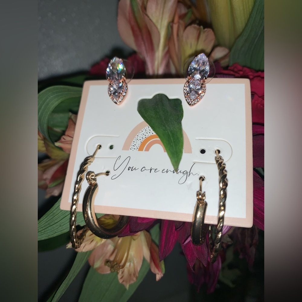 Brand New - Set of (3) Pair of Earrings 💎